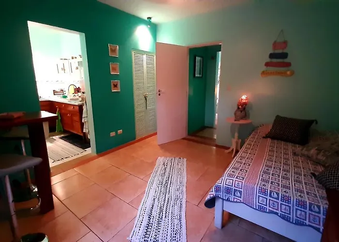 Down By The Sea, The Beachfront & Apartamento